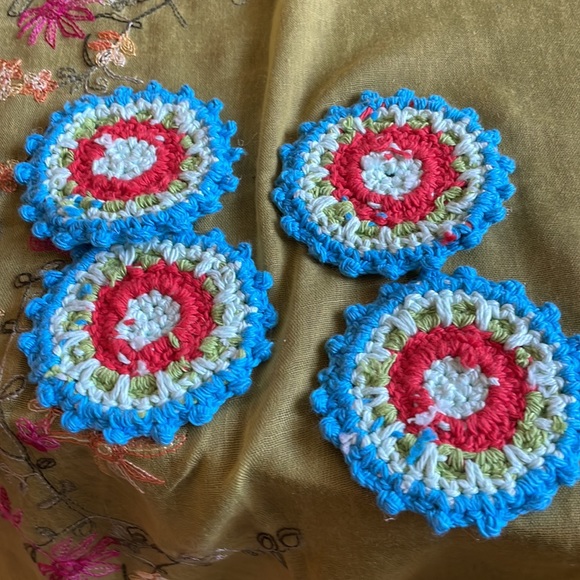 Hand crocheted Mandala coasters in turquoise, green, reddish orange - Picture 3 of 5